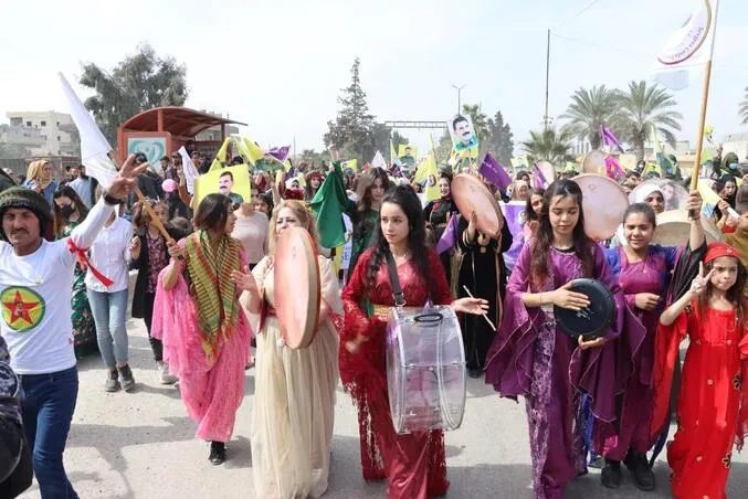 Di çalakiya 8`ê Adarê de Peykerê Jina Ereb hat danîn