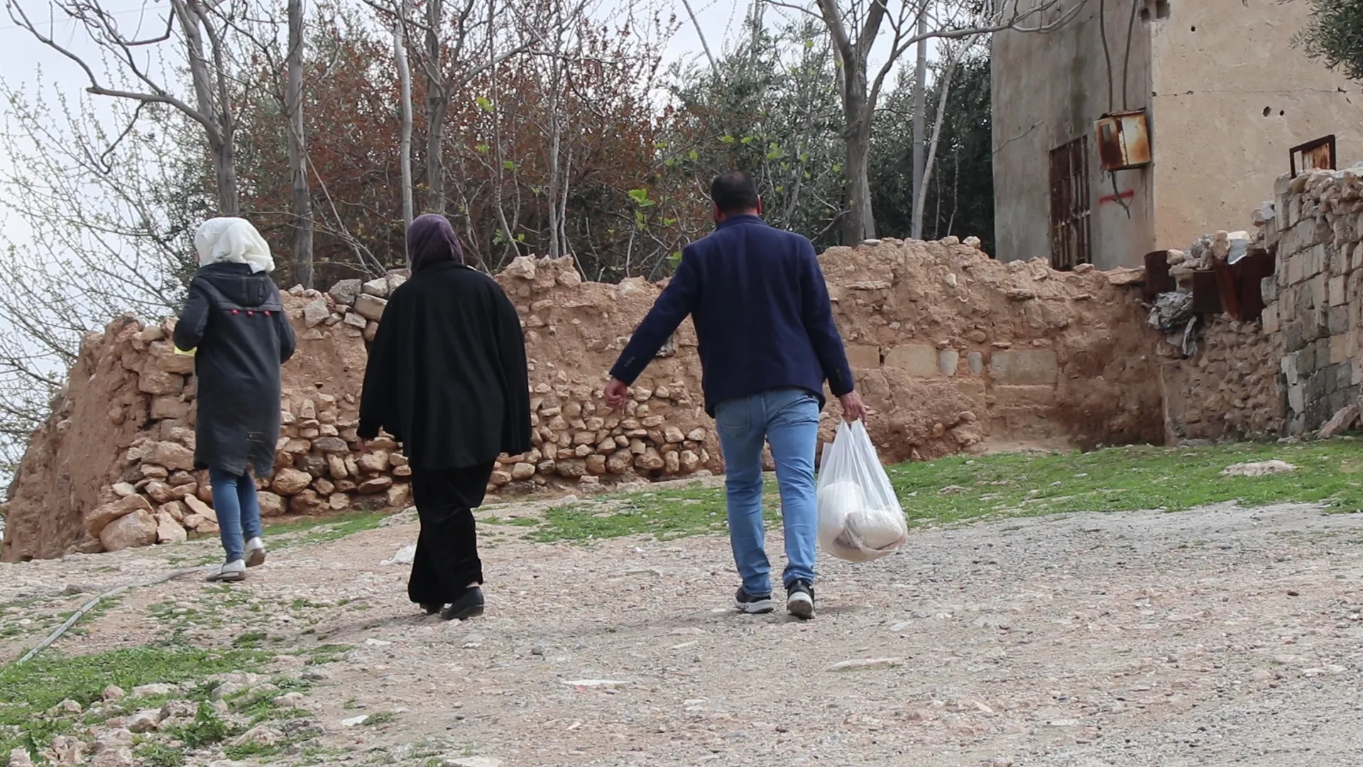 ​​​​​​​Li Tebqayê  pêngava alîkariyê ya bi malbatên hewcedar re