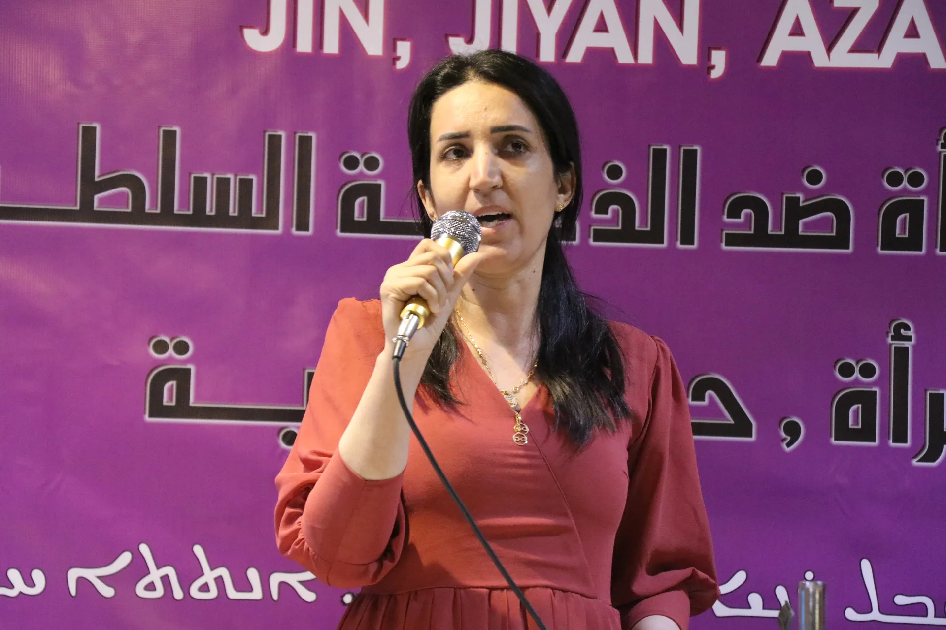 Têkoşîna jinan di panelekê de hat nîqaşkirin