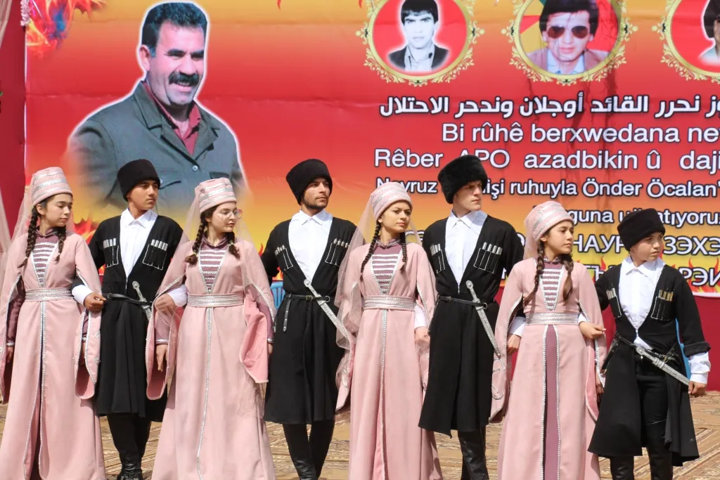 ​​​​​​​Di Newroza Minbicê de: Bi yekitiya pêkhateyan em dê azadiya fîzîkî ya Rêber Apo bi dest bixin