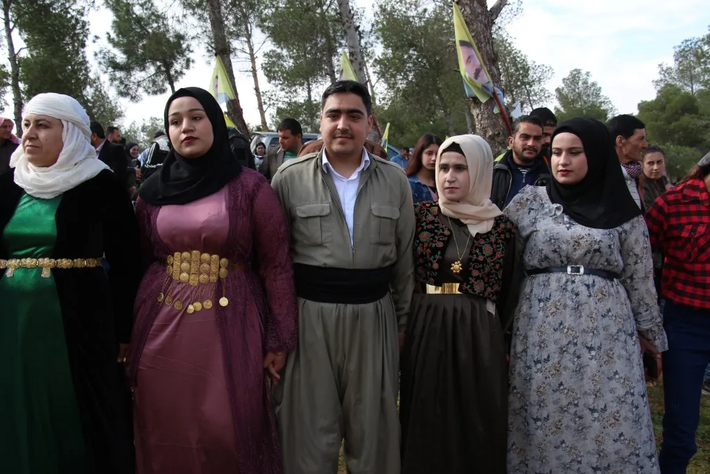 ​​​​​​​Di Newroza Minbicê de: Bi yekitiya pêkhateyan em dê azadiya fîzîkî ya Rêber Apo bi dest bixin