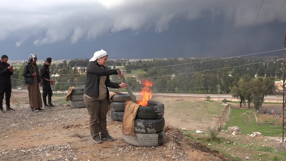 ​​​​​​​Kolan û qadên Bakur û Rojhilatê Sûriyeyê bi agirê Newrozê xemilîn