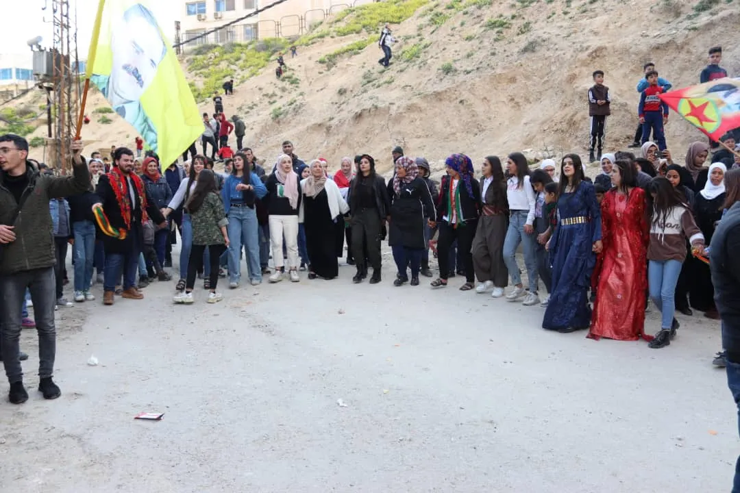 ​​​​​​​Kolan û qadên Bakur û Rojhilatê Sûriyeyê bi agirê Newrozê xemilîn