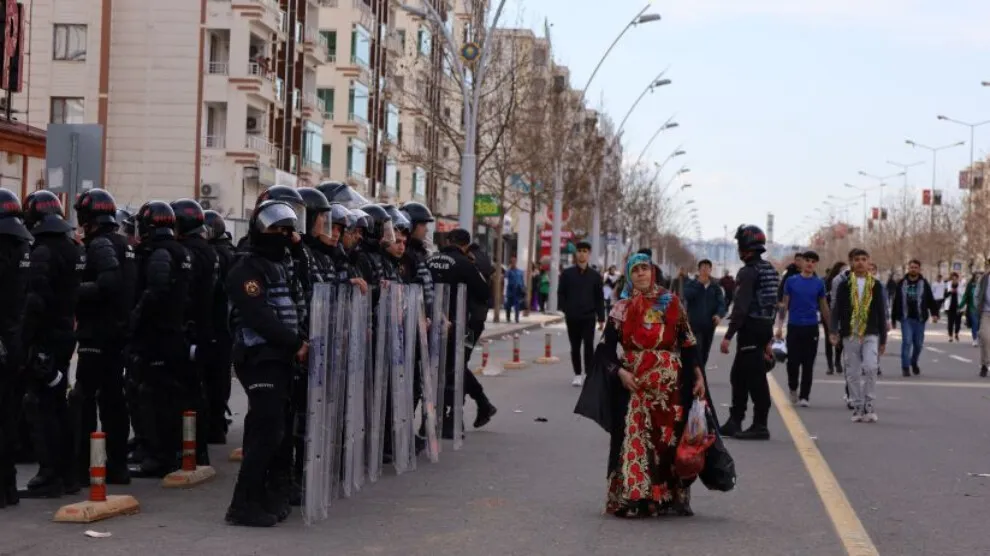 Li Amedê piştî Newrozê zêdetirî 350 kes hatin destgîrkirin