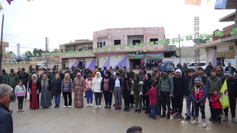 ​​​​​​​Kolan û qadên Bakur û Rojhilatê Sûriyeyê bi agirê Newrozê xemilîn