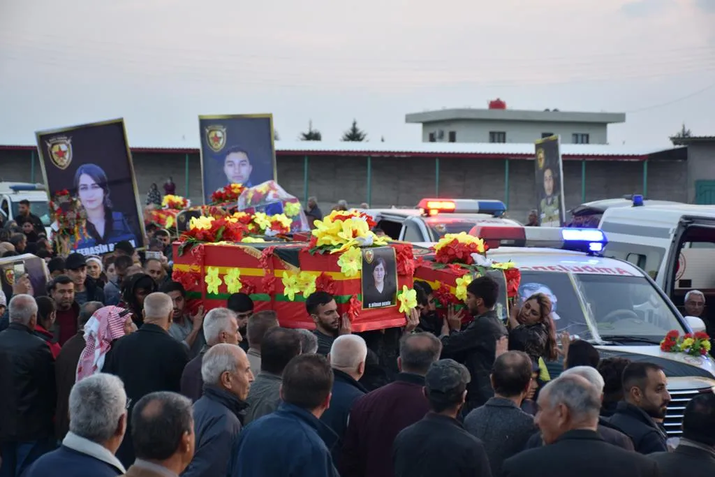 ​​​​​​​Şênyên Dêrik, Girkê Legê û Çilaxa cenazeyên 6 şehîdan oxir kirin