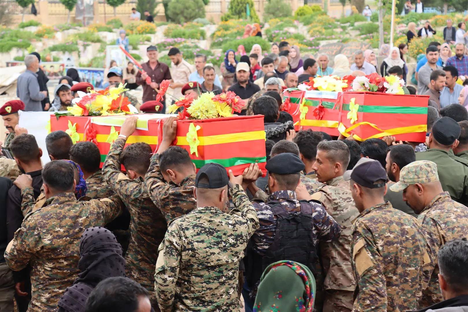Li Hesekê merasîma oxirkirina du şehîdan