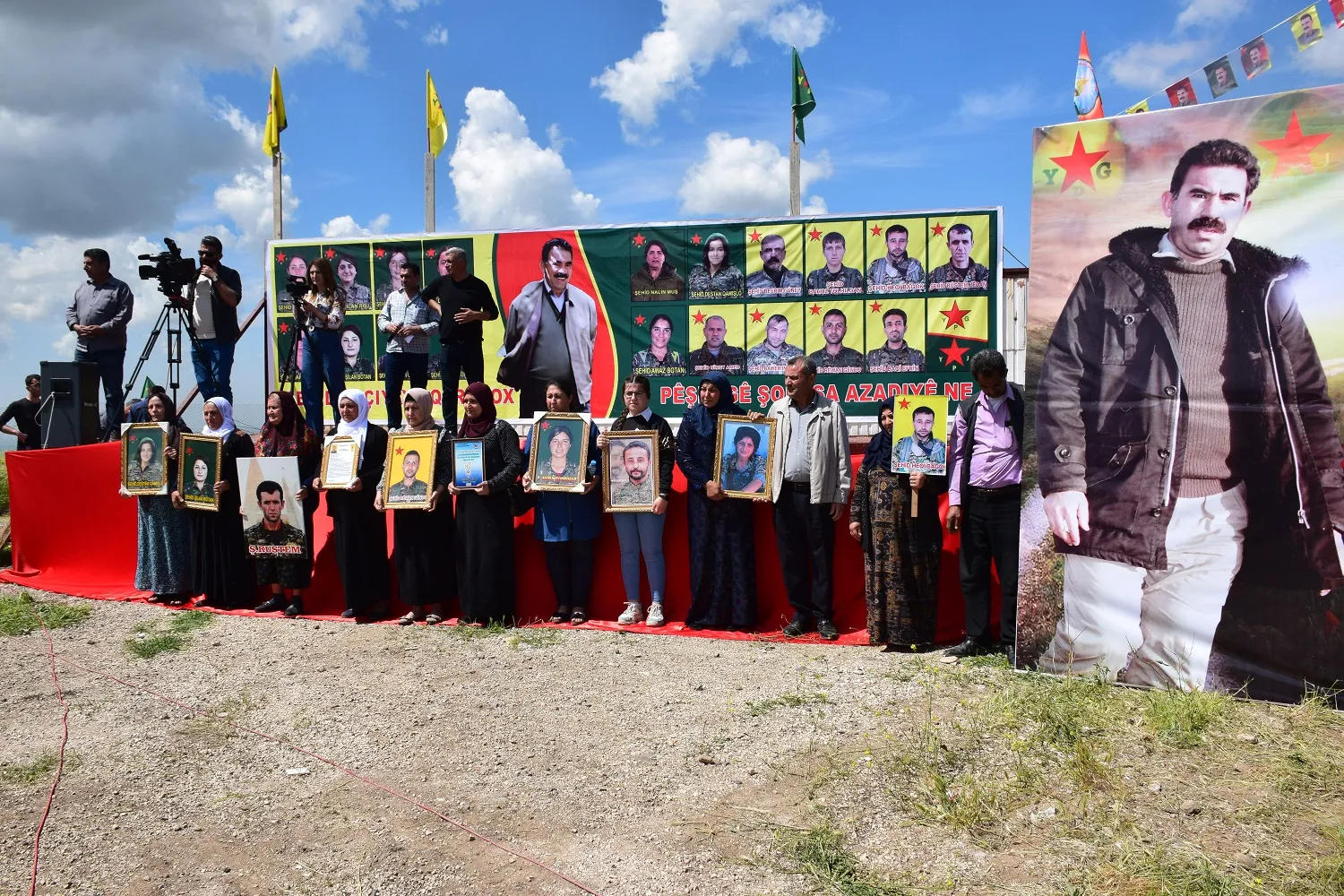 Bi hezaran kesî şehîdên Qereçoxê bibîr anîn
