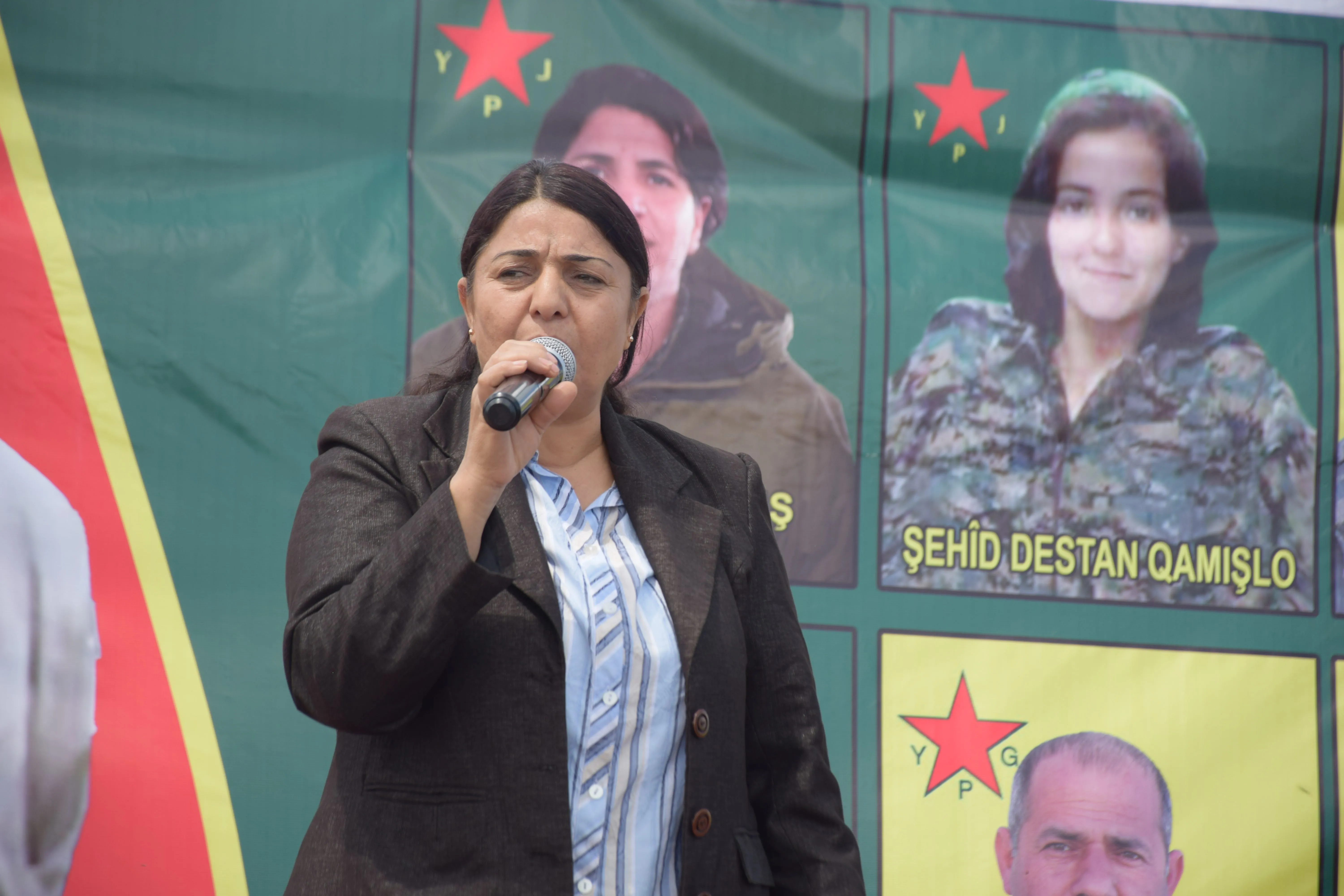 Bi hezaran kesî şehîdên Qereçoxê bibîr anîn