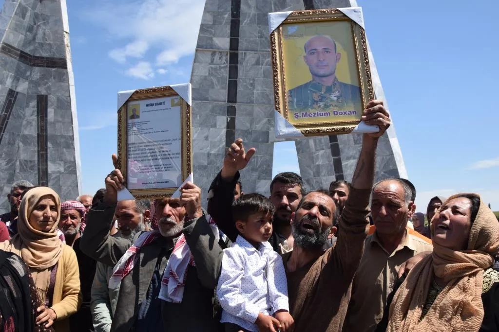 Şervanê QSD`ê Mazlûm Dogan bi merasîmek girseyî hat oxirkirin