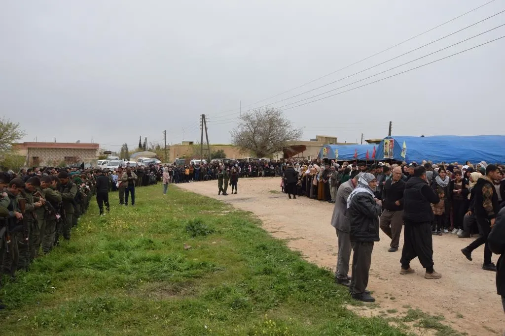 ​​​​​​​Li Kobanê merasîma xiyabî ji bo şehîd Şahîn Cûdî hate lidarxistin