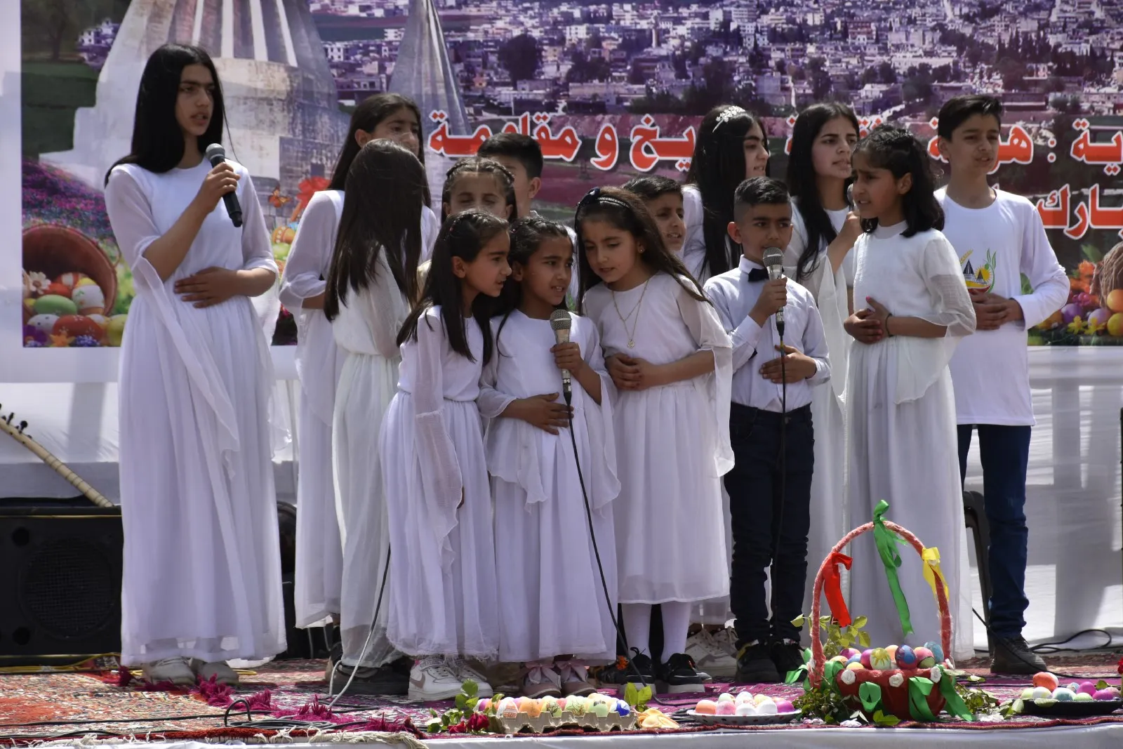 ​​​​​​​Di şahiya Çarşema Sor a Helebê de bangewaziyên hevgirtinê