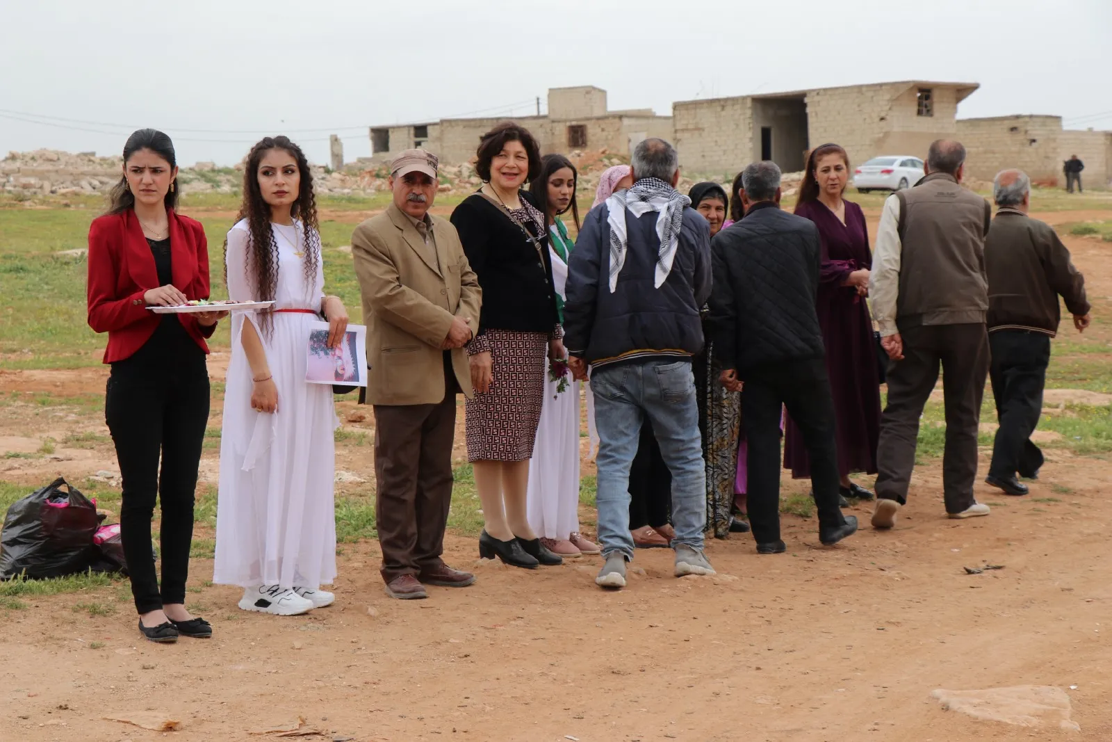 ​​​​​​​Di şahiya Çarşema Sor a Helebê de bangewaziyên hevgirtinê