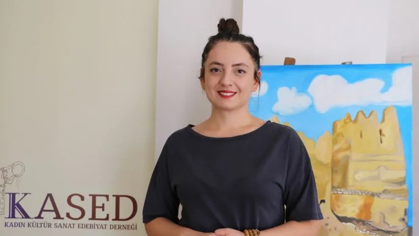 ​​​​​​​Desthilata Tirk dest danîn ser wêneya Jîna Emînî ku rojnamevaneke girtî xêz kir