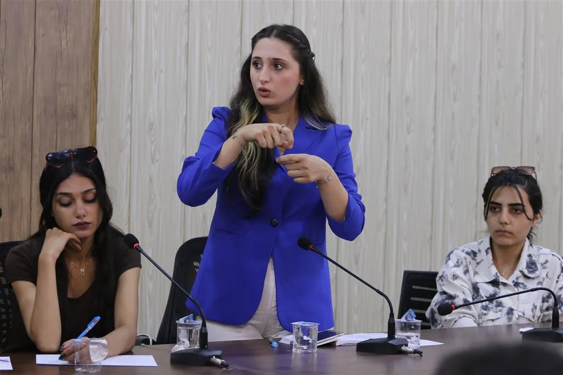 Li Hesekê panela ciwanên Kurd