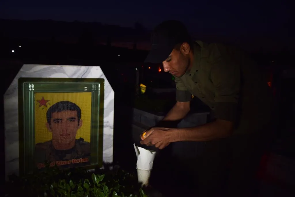 ​​​​​​​Şêniyên Kobanê şehîdên Nîsanê bi bîr anîn