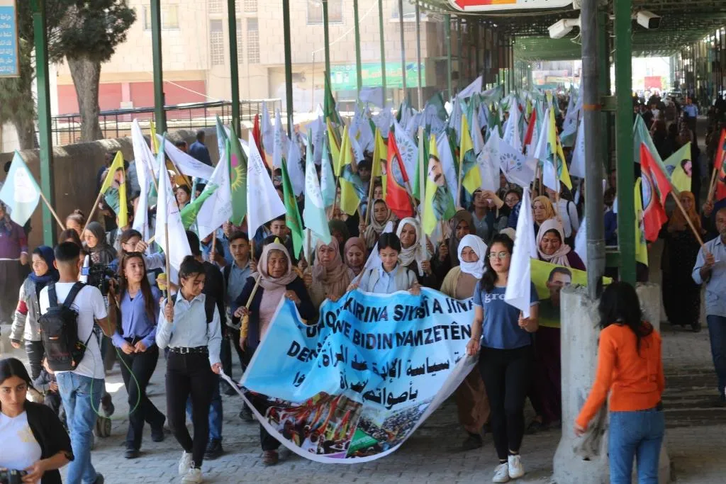 Ji Kobanê peyama piştgiriyê bo Partiya Çepên Kesk