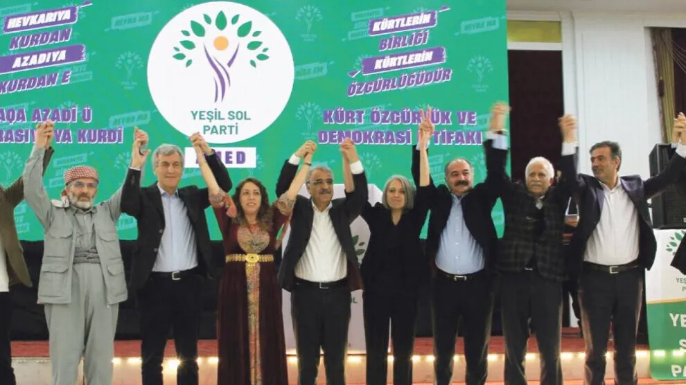 ​​​​​​​Tifaqa Azadî û Demokrasiyê ya Kurd: Em dengê xwe ji bo guhertinê bidin
