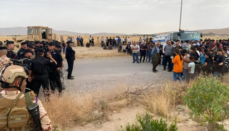 Artêşa Iraqê Mexmûr dorpêç kir, gel li ber xwe dide
