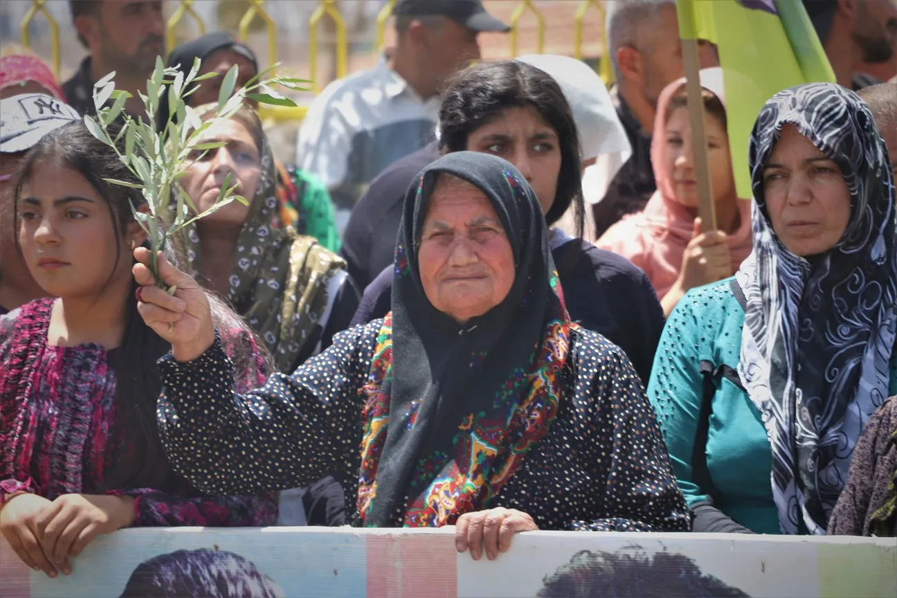 Li Şehbayê bi hezaran kes ji bo Rêber Abdullah Ocalan meşiyan