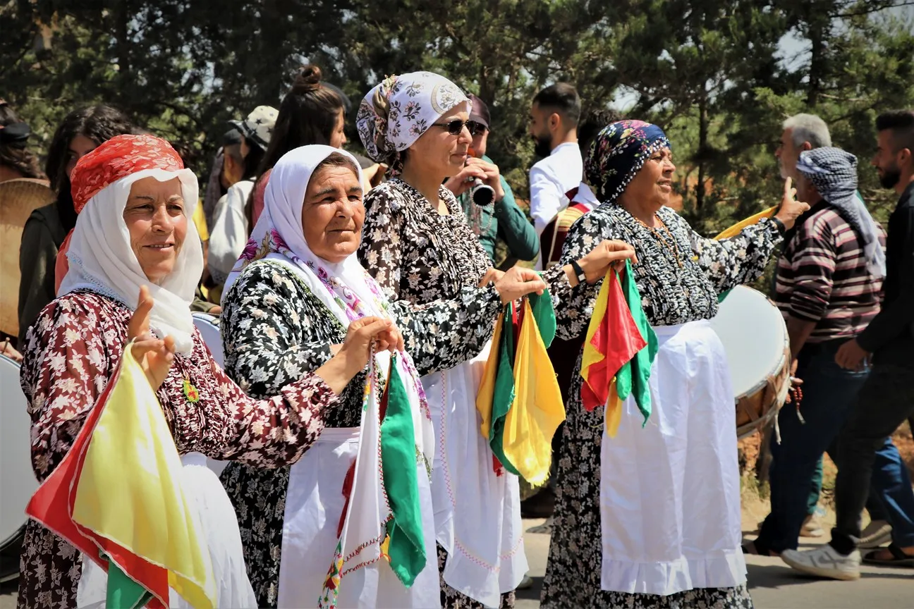 Li Şehbayê bi hezaran kes ji bo Rêber Abdullah Ocalan meşiyan