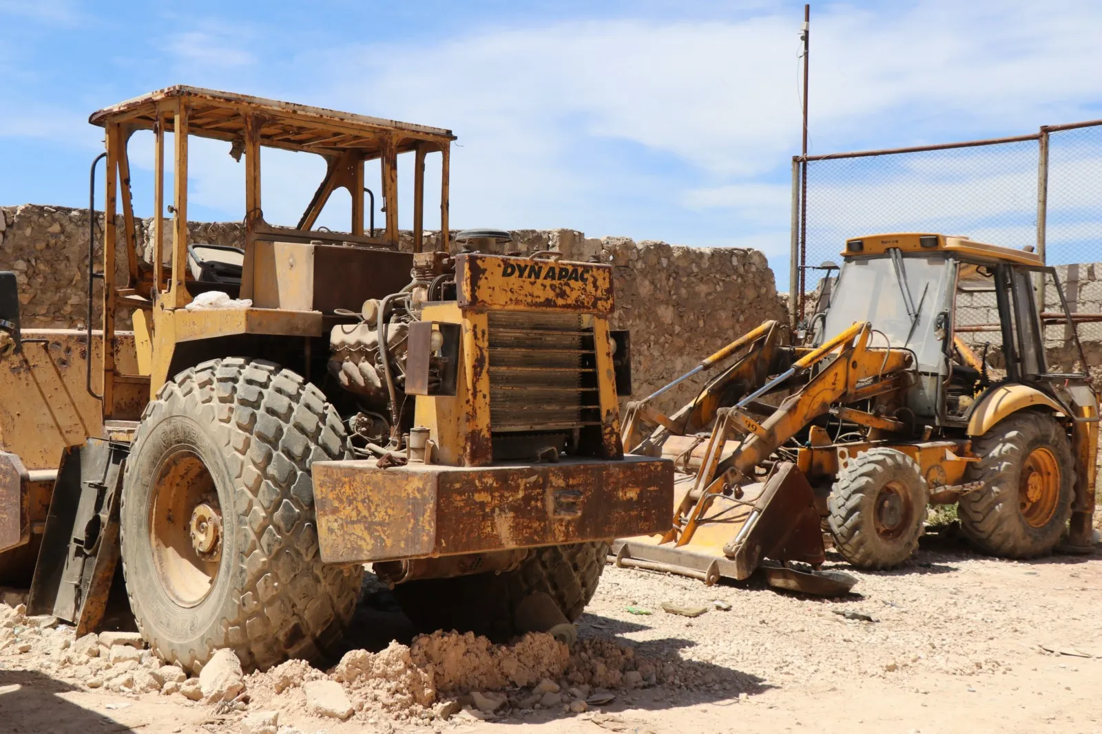 Ambargo jiyan di her warî de tevizand