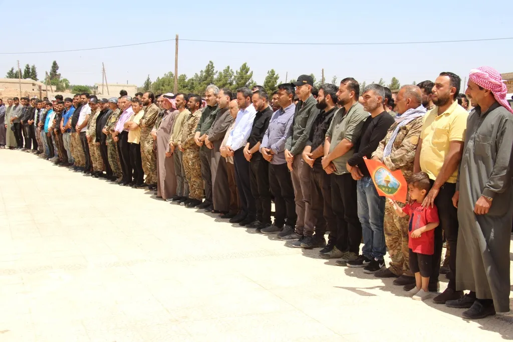 Şêniyên Minbicê sersaxî dan malbata şehîd Ebdulwehab El Hec Hemîdî