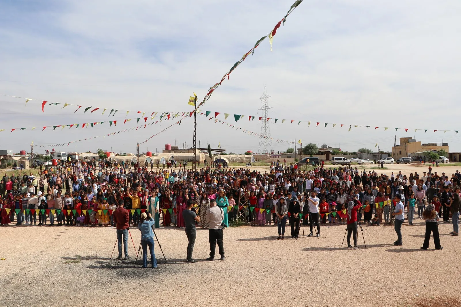 Koçberên Efrînê Cejna Zimanê Kurdî pîroz kir