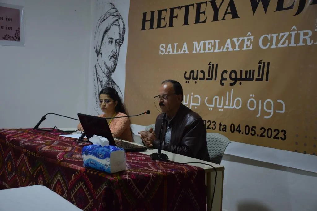 Hefteya Wêjeyî ya Kobanê romana Kurdî gotûbêj kir