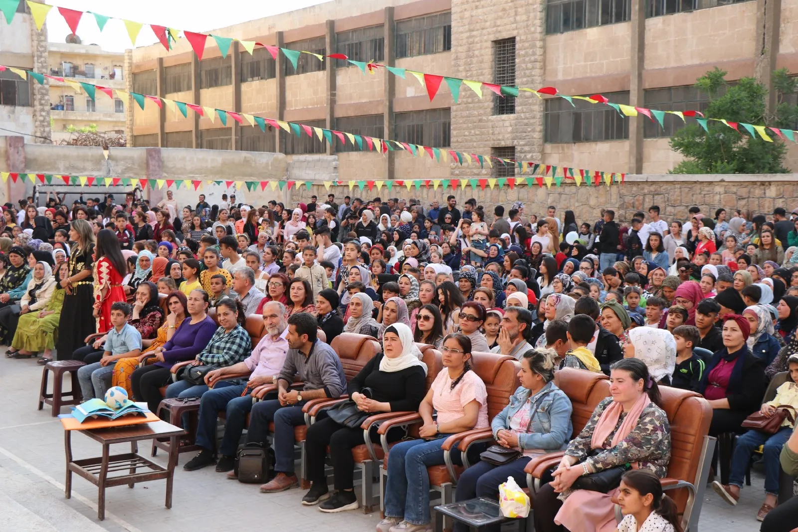 ​​​​​​​Li Kobanê û Helebê coşa şahiyên Cejna Zimanê Kurdî
