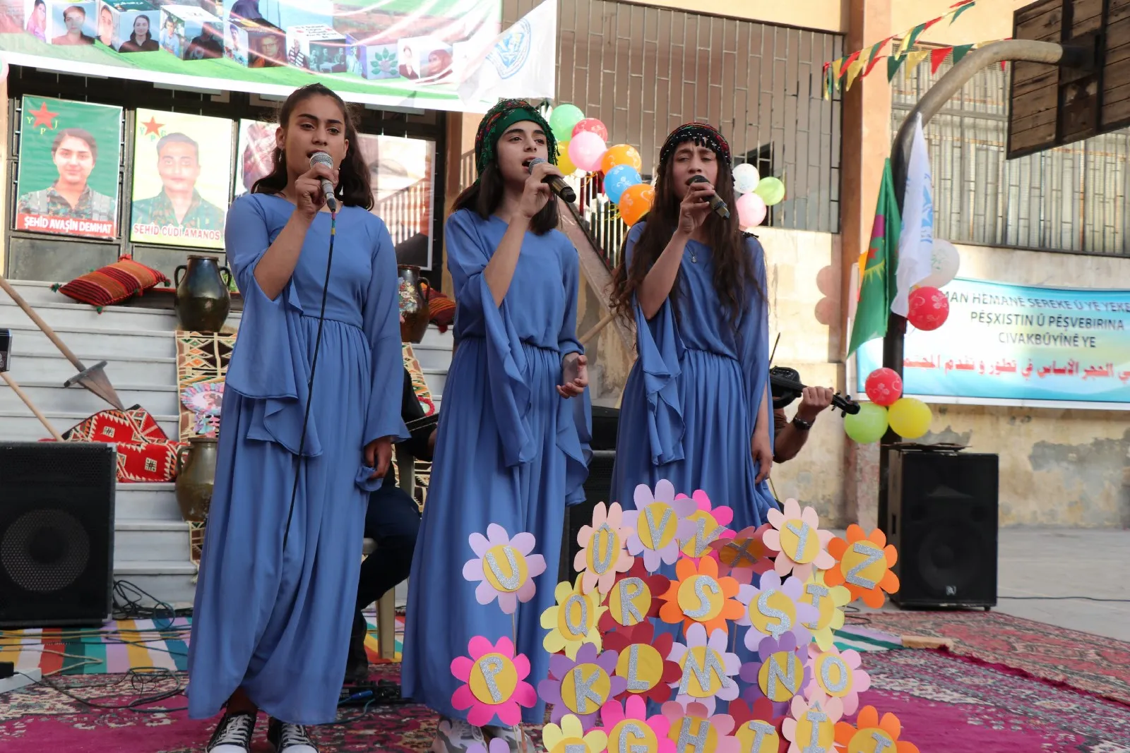 ​​​​​​​Li Kobanê û Helebê coşa şahiyên Cejna Zimanê Kurdî