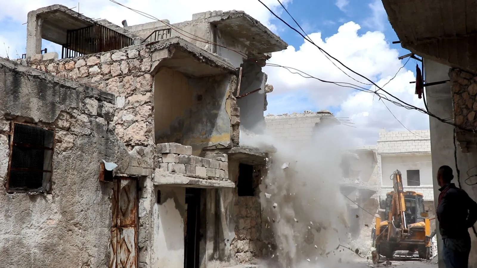 ​​​​​​​Şaredariya Gel a Şêxmeqsûd û Eşrefiyê mazota depokirî xerc dike