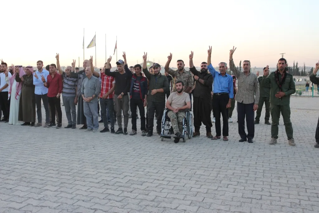 Şêniyên Reqa û Minbicê şehîdên azadiyê bi bîr anîn