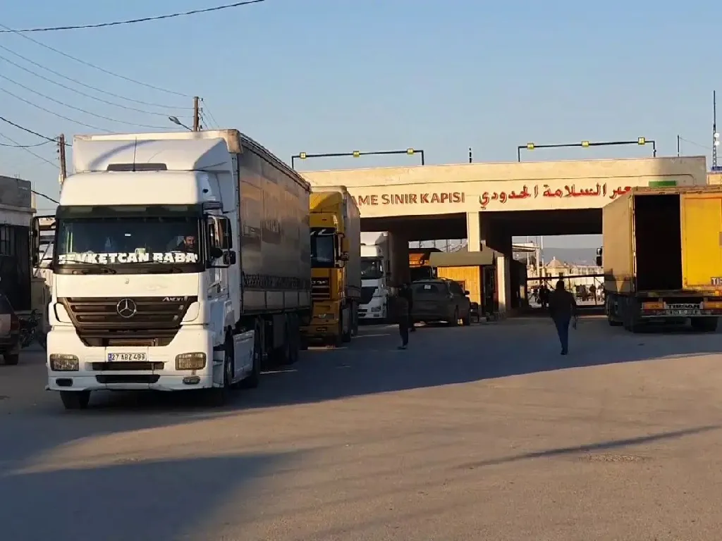 ​​​​​​​Hikumeta Şamê destûra bikaranîna 2 deriyên sînorî dirêj kir