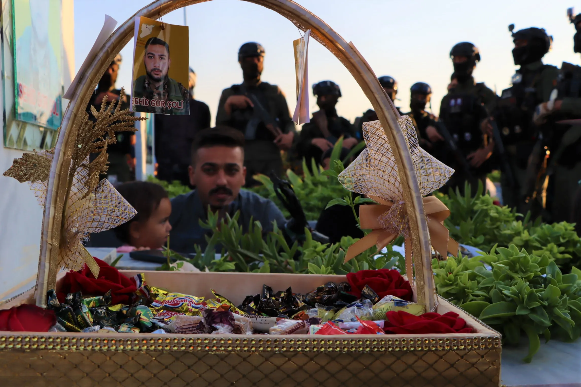 Bi hezaran kesî serdana goristanên şehîdan kir