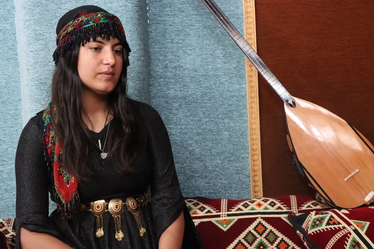 Dengê jinên ciwan: Koma Şehîd Elefterya