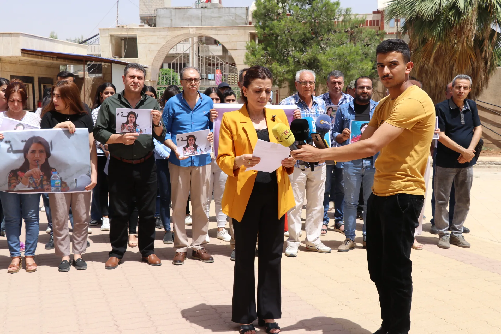 Hemahengiya Zanîngehan bang kir: Bê deng nemînin!