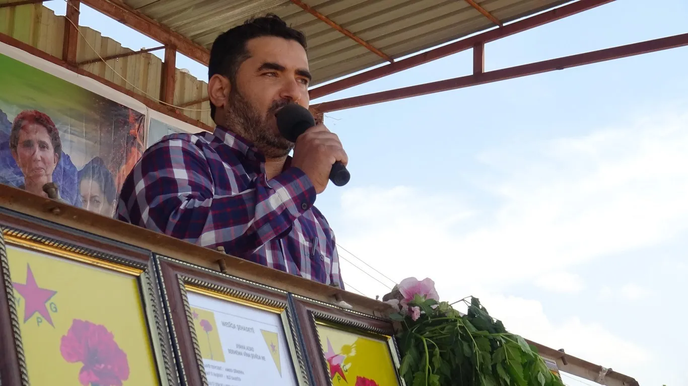 Li Ehdasê merasîma sersaxiyê ya 3 şehîdan