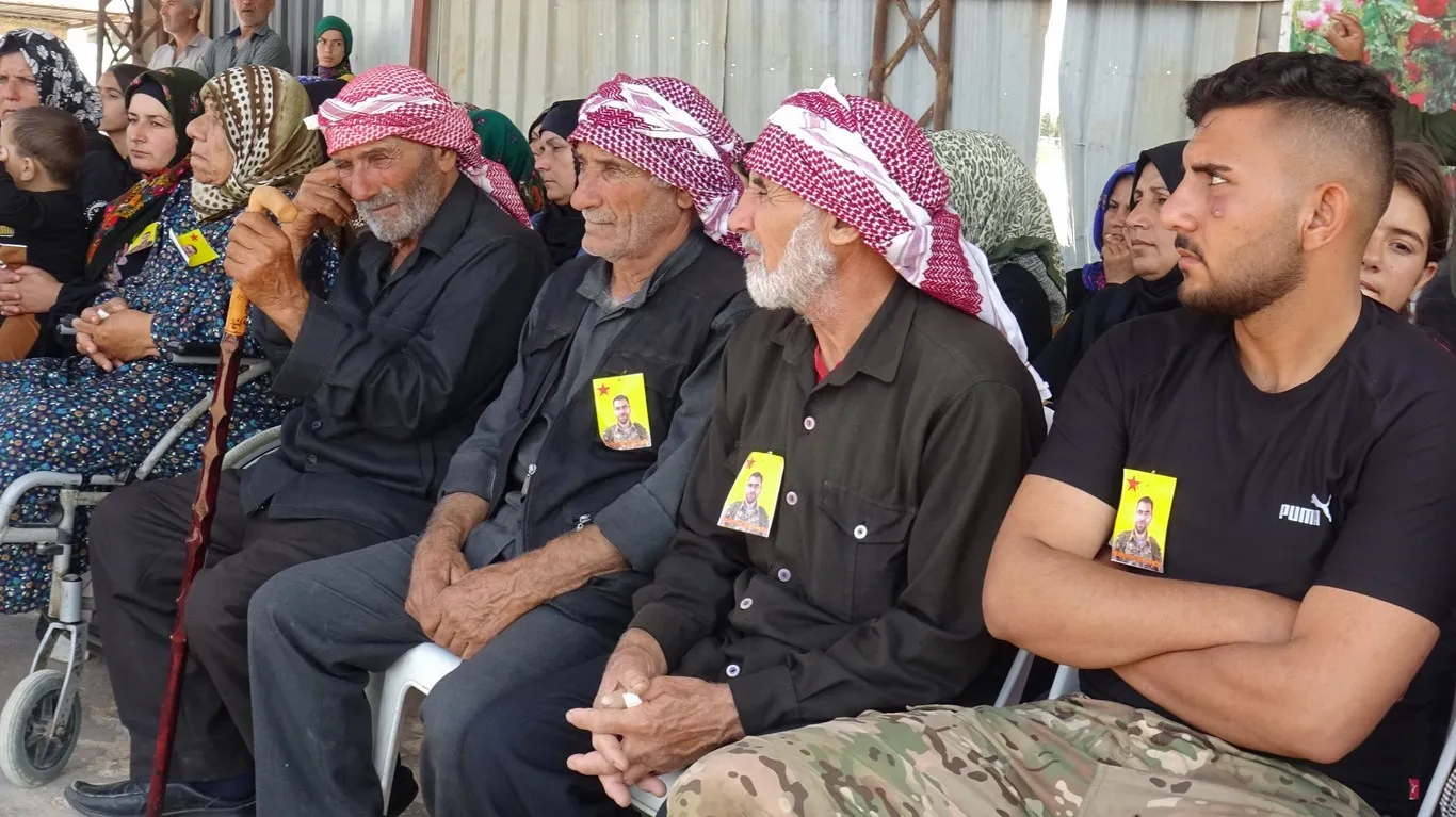 Li Ehdasê merasîma sersaxiyê ya 3 şehîdan
