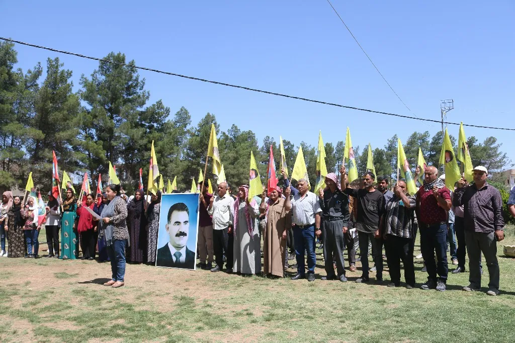 ​​​​​​​Bertekên li dijî biryara qedexeya hevdîtina bi Rêber Abdullah Ocalan re zêde dibin