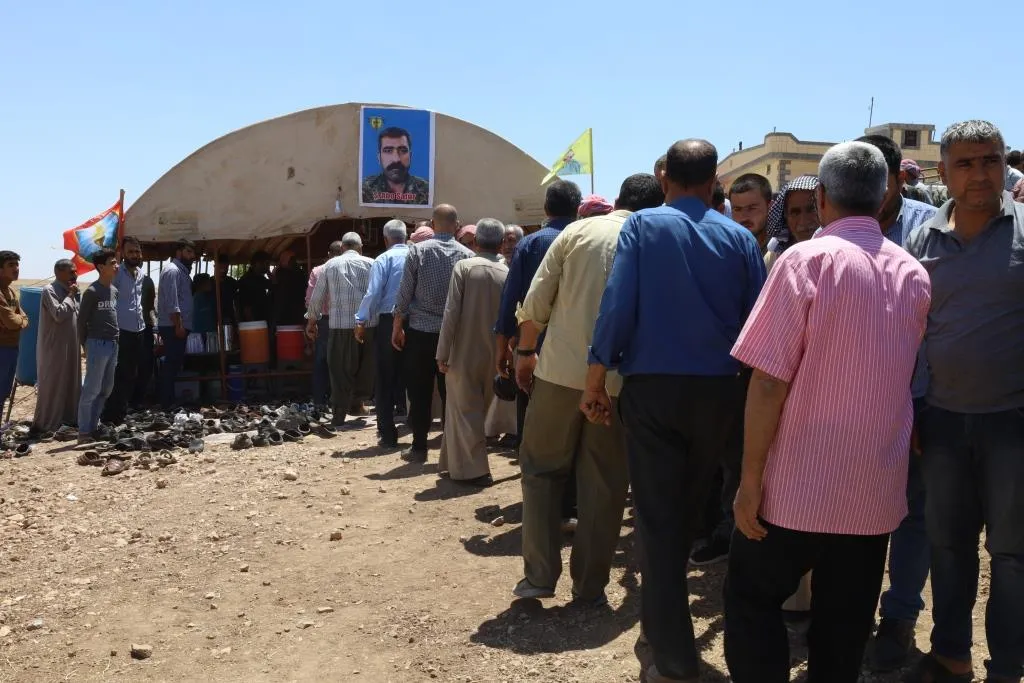 Şêniyên Kobanê sersaxî dan malbatên 2 şehîdan