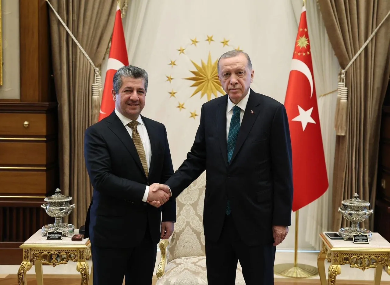 Dema komkujî li Kurdistanê pêk tên Barzanî bi Erdogan re civiya