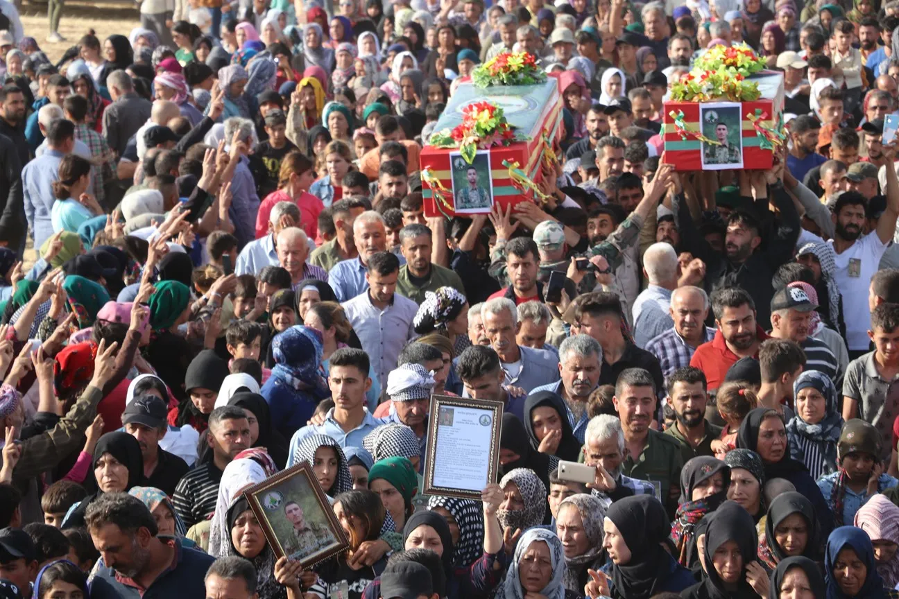 `Roj bi roj, ji cîhanê re diyar dibe ku gelê Kurd berxwedêr e û koletiyê qebûl nake`