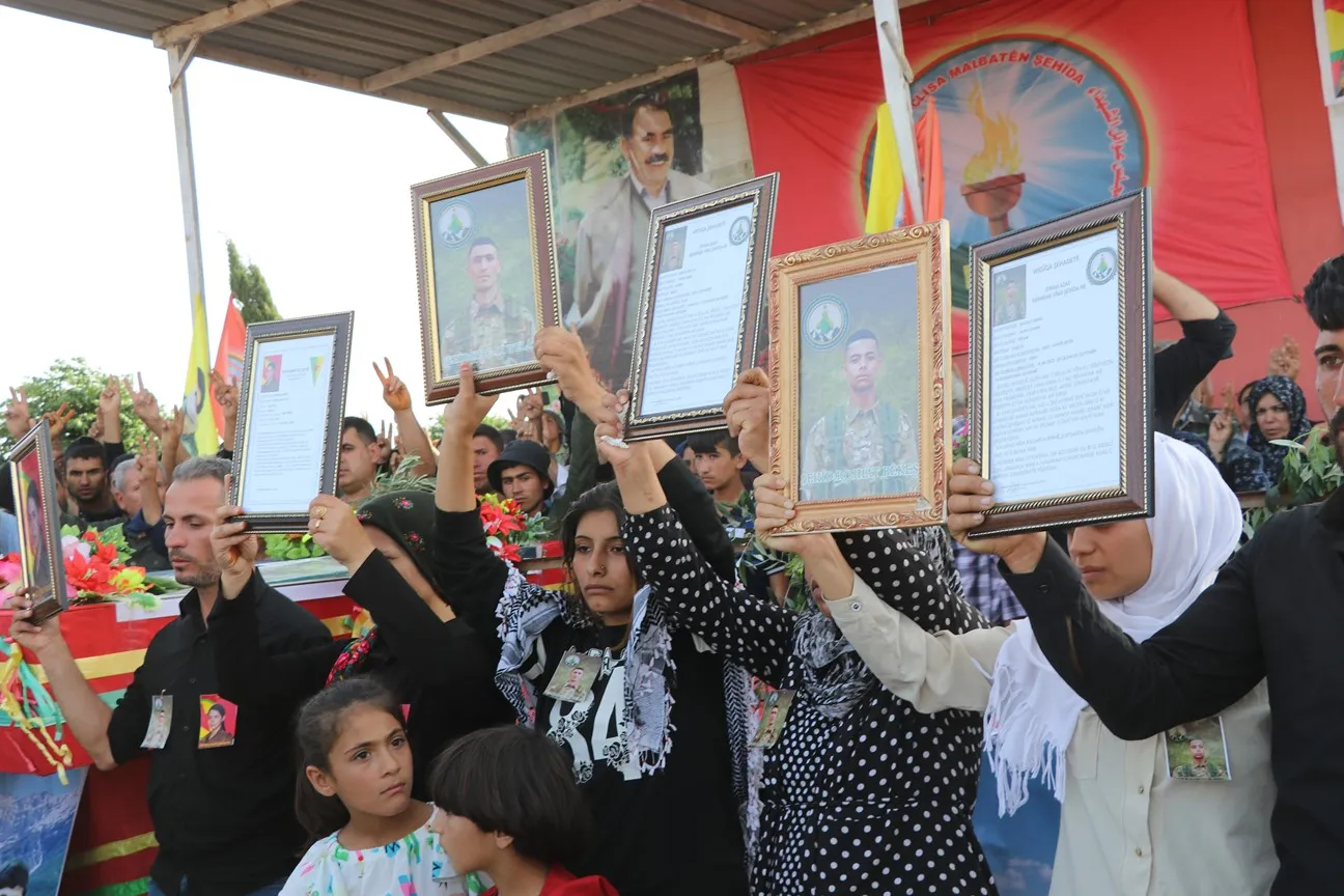 `Roj bi roj, ji cîhanê re diyar dibe ku gelê Kurd berxwedêr e û koletiyê qebûl nake`
