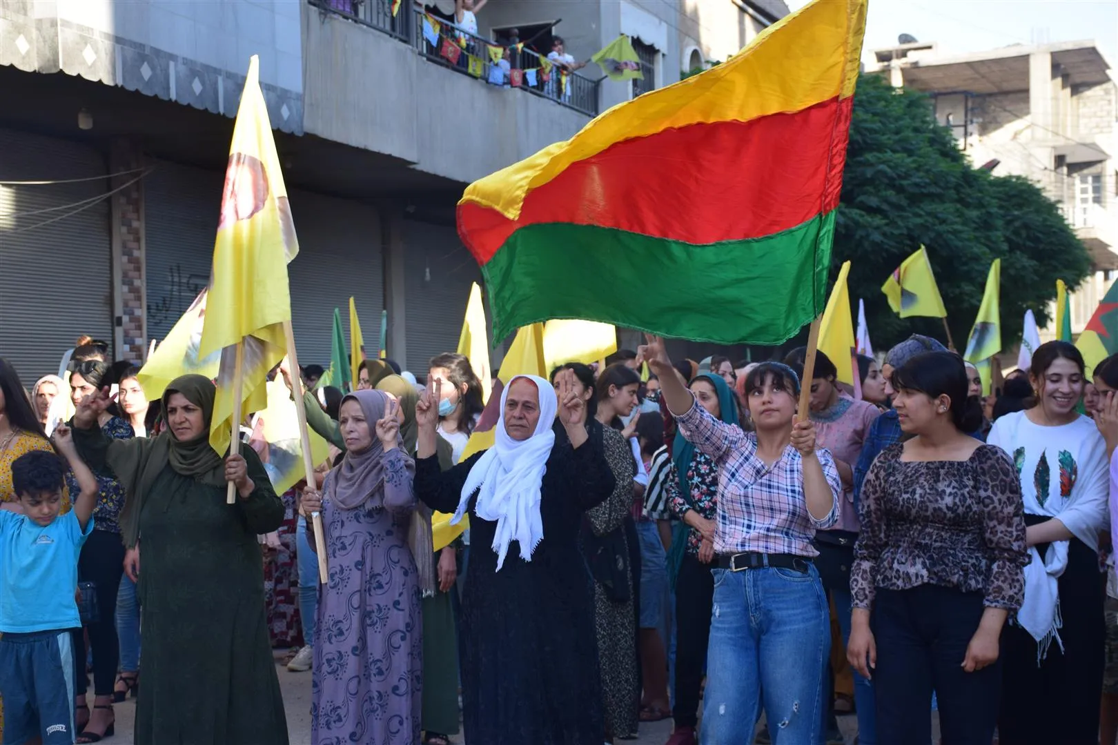 Şêniyên Dirbêsiyê: Em dê dakevin qadan û li hember dagirkeriyê bisekinin
