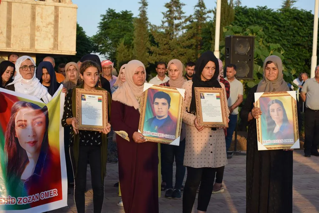 Cenazeyên 2 şehîdên êrişa Tirbespiyê hatin oxirkirin