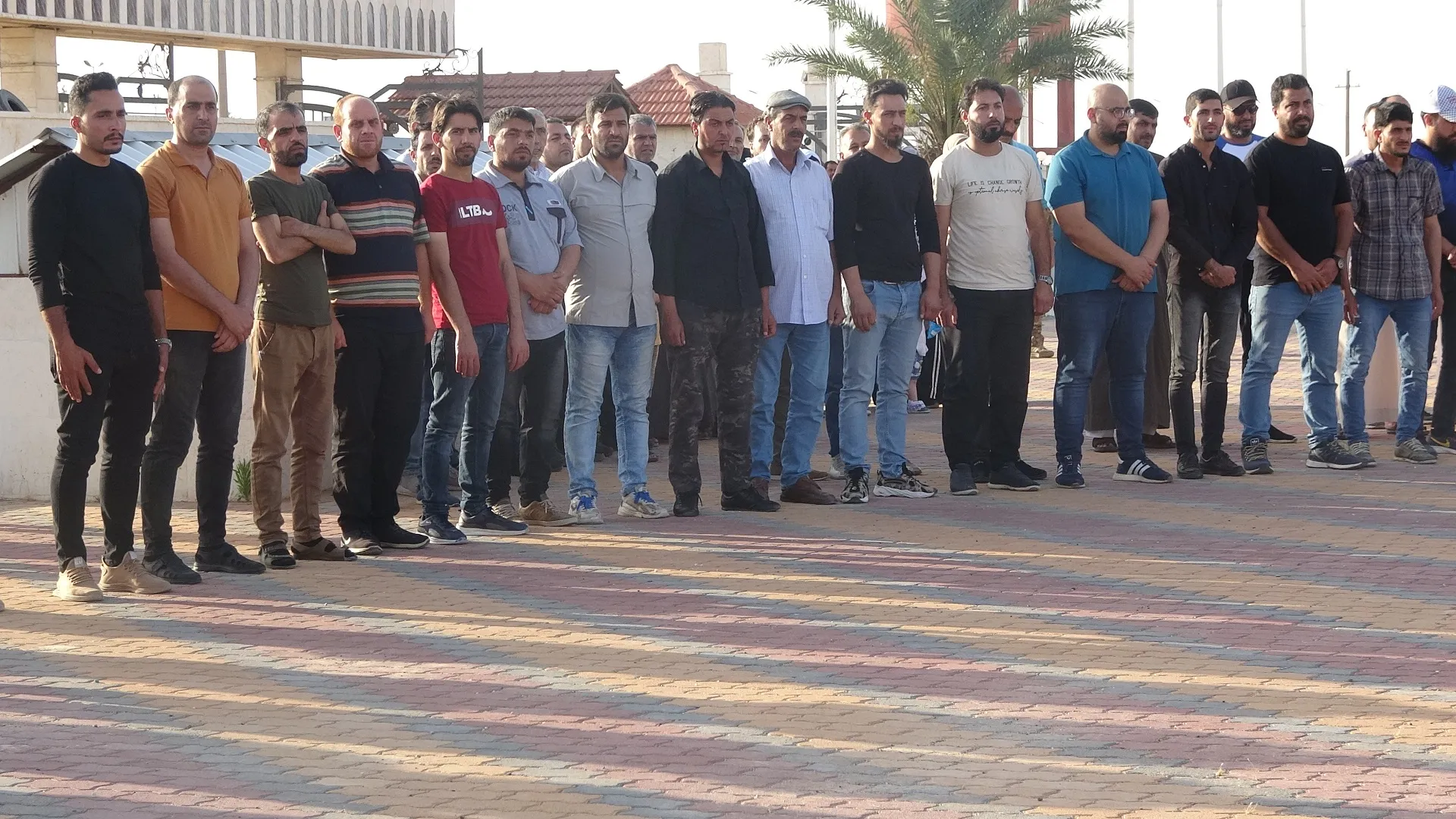 Şêniyên Tebqayê cenazeyê şehîd Mihemed El Hemadê oxir kir