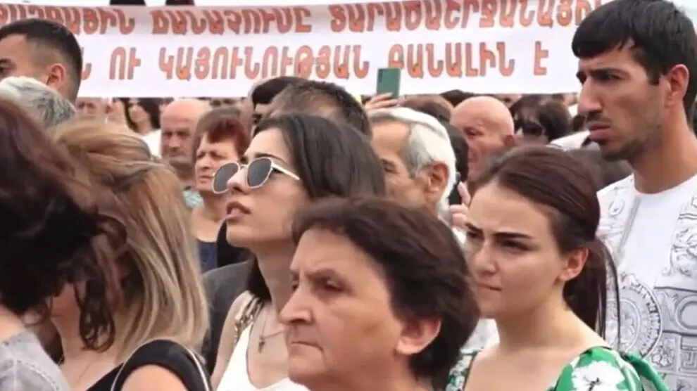 Li Qerebaxê meşa ji bo vekirina korîdora Laçîn