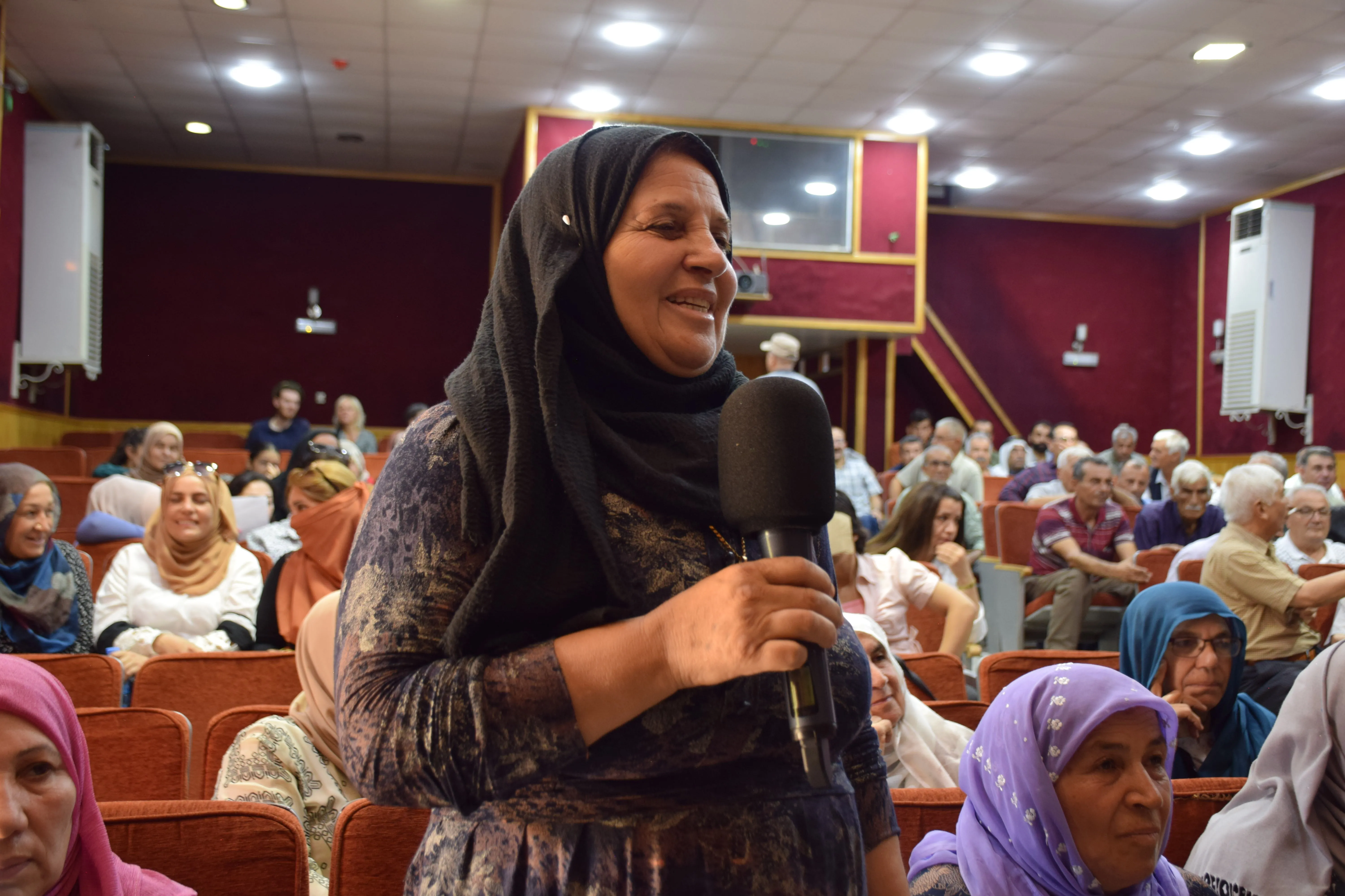 Rewşa xizmetguzarî li navçeyên Qamişlo hat nîqaşkirin