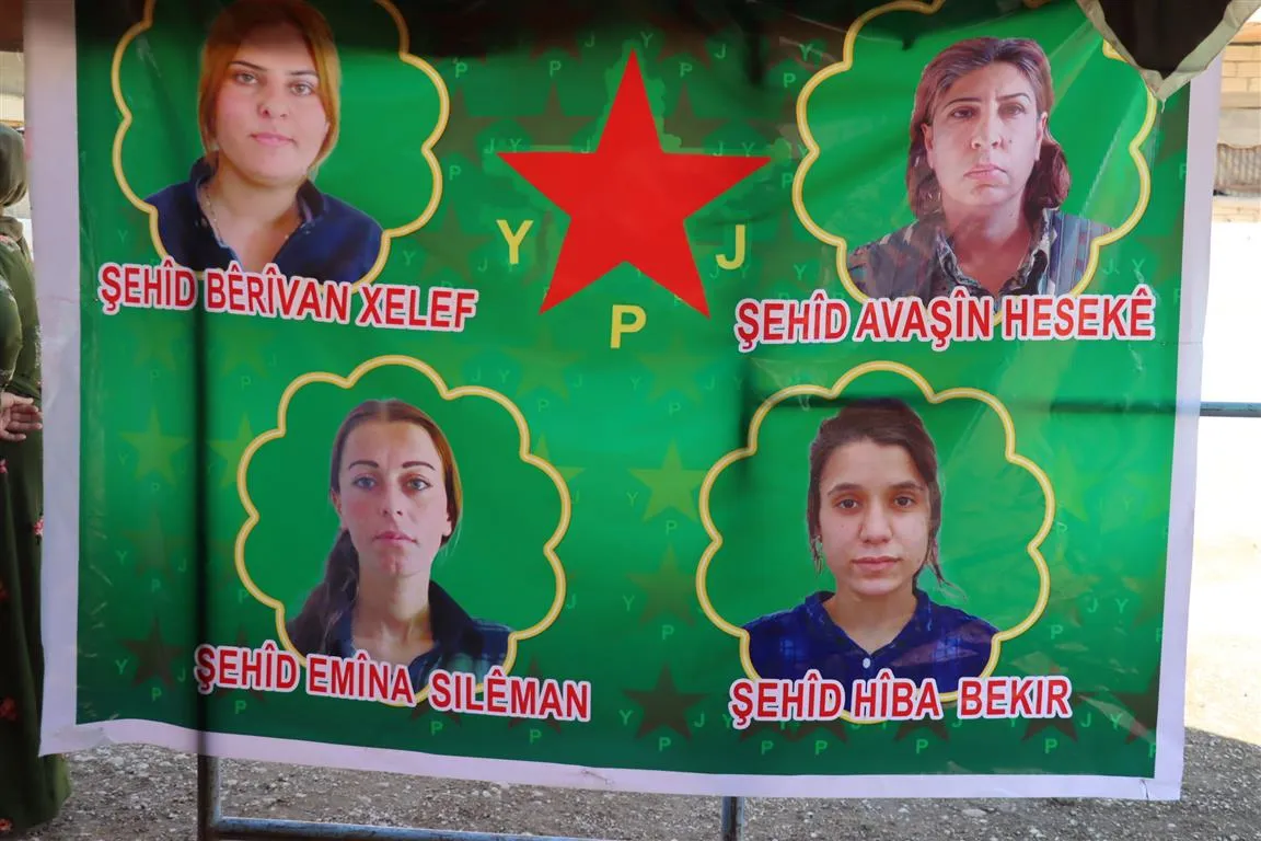 Di merasîma sersaxiyê ya 5 şehîdan de banga yekitiyê